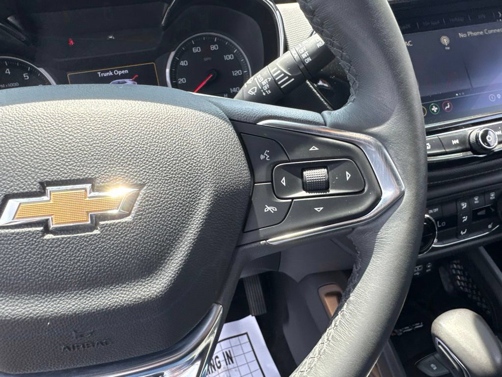 Used 2021 Chevrolet TrailBlazer ACTIV w/ Technology Package FWD image 42