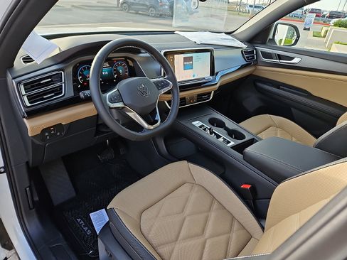 New 2026 Volkswagen Atlas Cross Sport SE image 11
