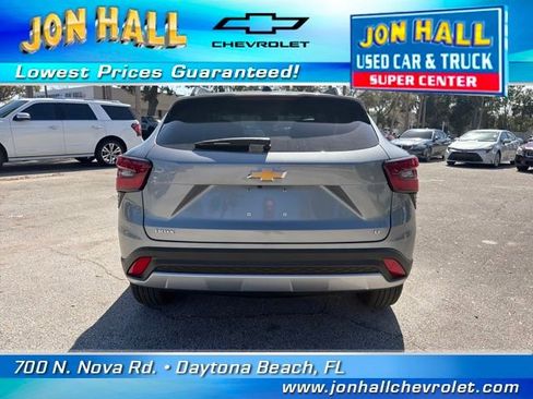Used 2026 Chevrolet Trax LT w/ Driver Confidence Package image 11