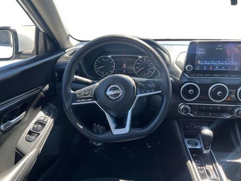 Used 2025 Nissan Sentra SV image 15