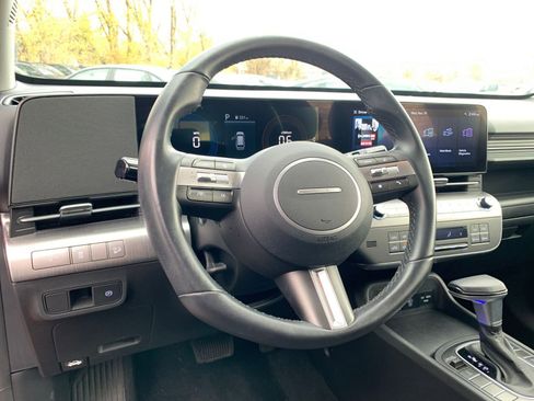 Used 2025 Hyundai Kona SEL image 34