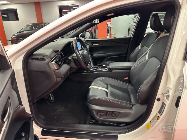 Certified 2025 Toyota Camry SE FWD image 10