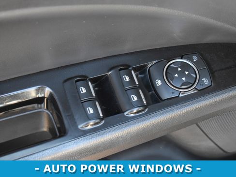 Used 2016 Ford Fusion SE w/ Equipment Group 202A image 7