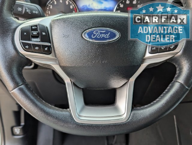 Used 2024 Ford Explorer XLT AWD/4WD image 5