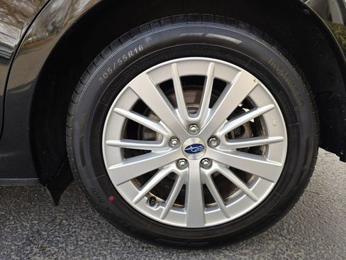 Used 2018 Subaru Impreza 2.0i Premium image 6