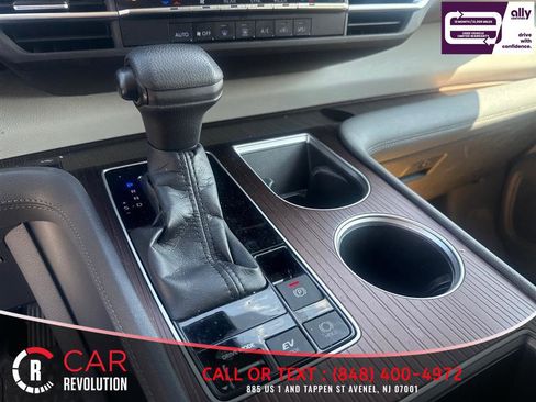 Used 2023 Toyota Sienna LE image 13