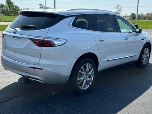 Used 2023 Buick Enclave Premium w/ Experience Buick Package AWD/4WD image 4