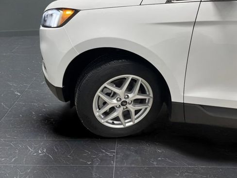 Used 2024 Ford Edge SEL image 32