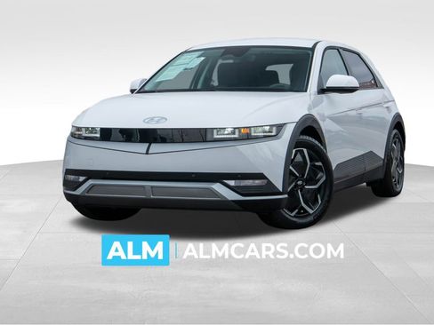 Used 2024 Hyundai Ioniq 5 SEL image 1