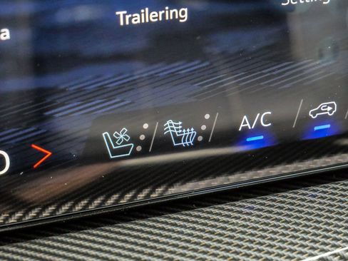 New 2026 Chevrolet Traverse High Country w/ LPO, Floor Liner Package image 33