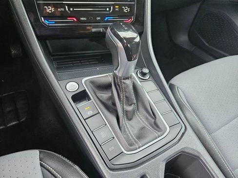 Used 2025 Volkswagen Jetta SE image 29