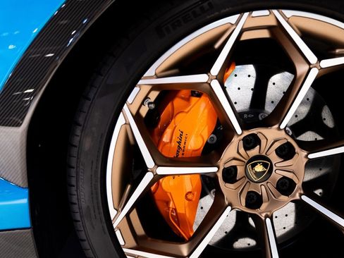 Used 2023 Lamborghini Urus Performante image 13