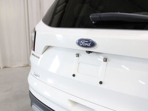 Used 2018 Ford Escape SE FWD image 31