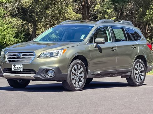 Used 2017 Subaru Outback 2.5i Limited AWD/4WD image 9