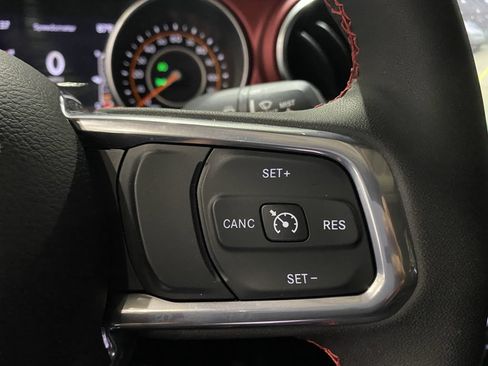 Used 2023 Jeep Gladiator Rubicon w/ LED Lighting Group AWD/4WD image 11