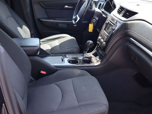 Used 2016 Chevrolet Traverse LT w/ Style and Technology Package image 12