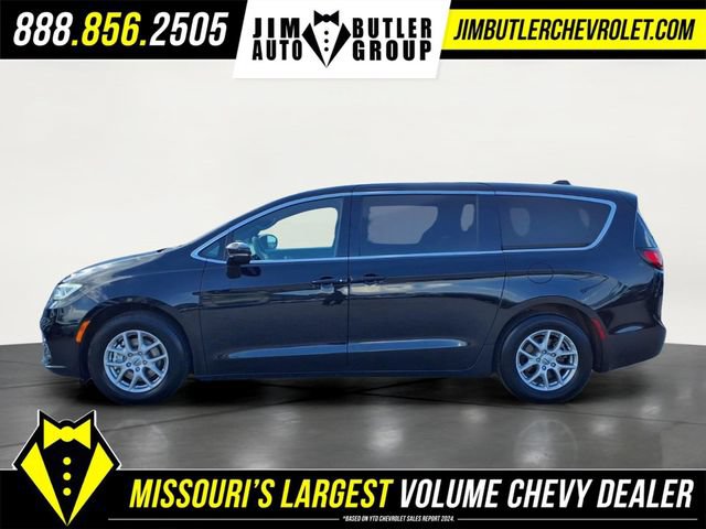 Used 2025 Chrysler Pacifica Select FWD image 22