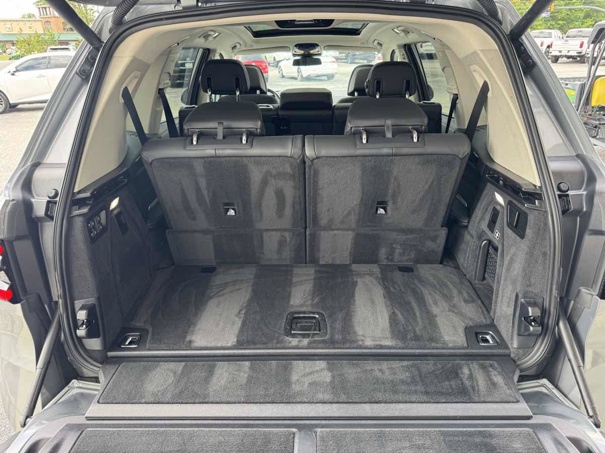 Used 2025 BMW X7 xDrive40i AWD/4WD image 29