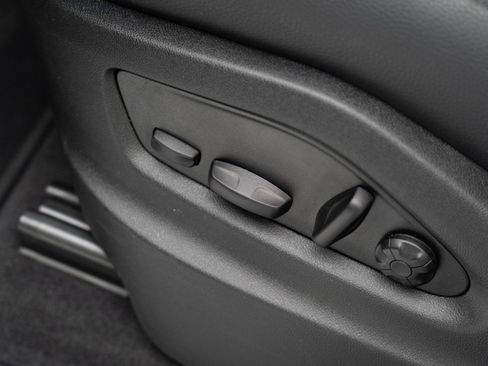 Certified 2025 Porsche Cayenne image 15