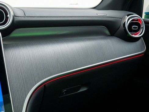 Certified 2025 Mercedes-Benz GLC 300 4MATIC image 31