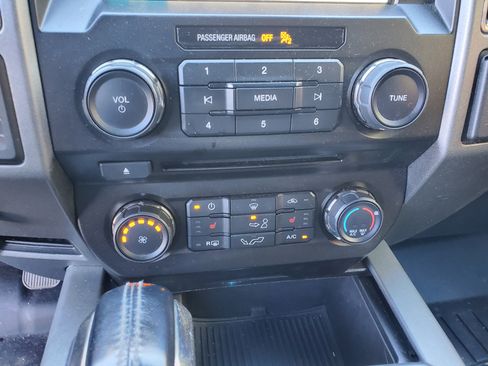 Used 2018 Ford F150 Raptor w/ Equipment Group 801A Mid image 39