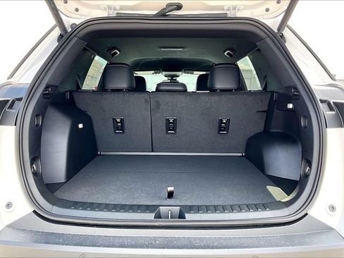 New 2027 Chevrolet Equinox LT w/ Convenience Package II AWD/4WD image 15