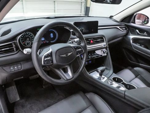 Certified 2026 Genesis G70 2.5T AWD/4WD image 2
