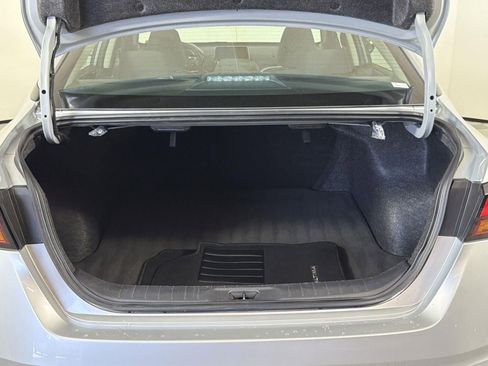 Used 2025 Nissan Altima 2.5 SV image 25