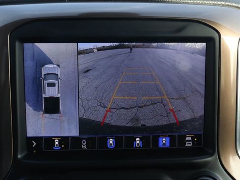 Used 2020 Chevrolet Silverado 1500 High Country w/ Technology Package image 6