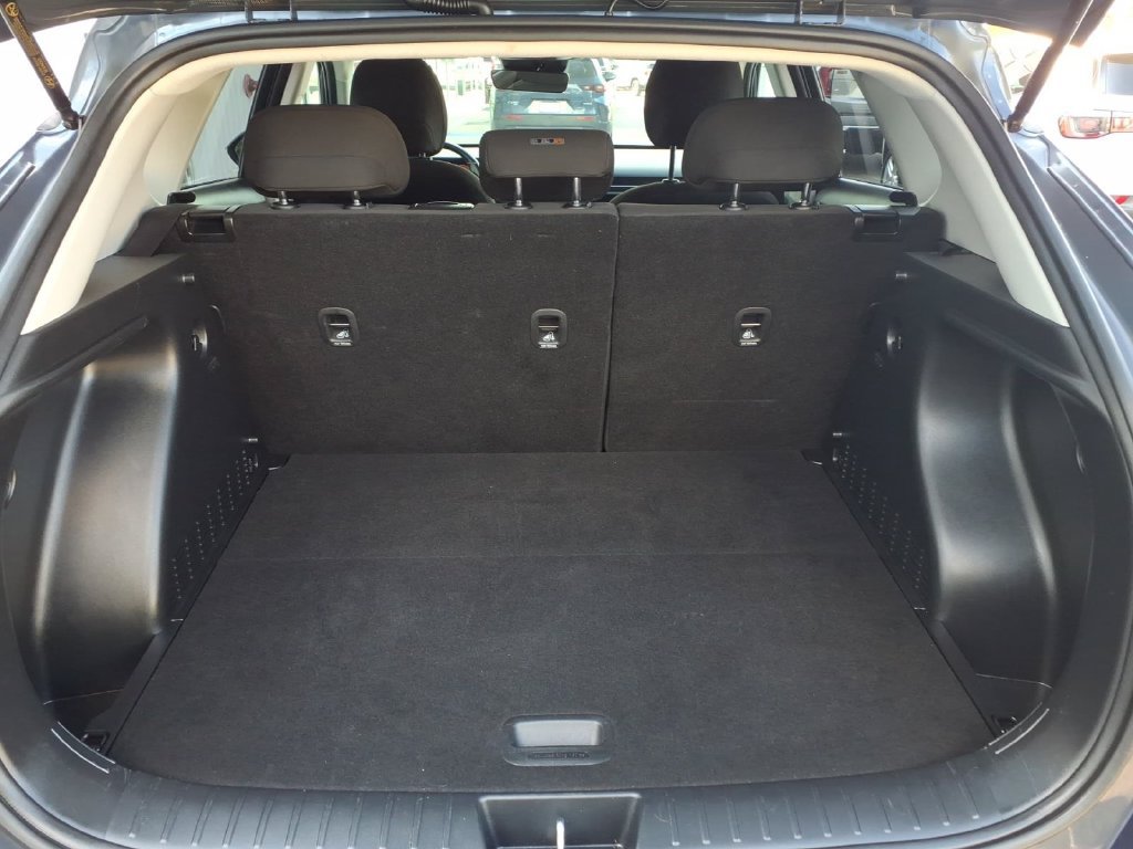 Used 2025 Hyundai Kona SEL FWD image 23