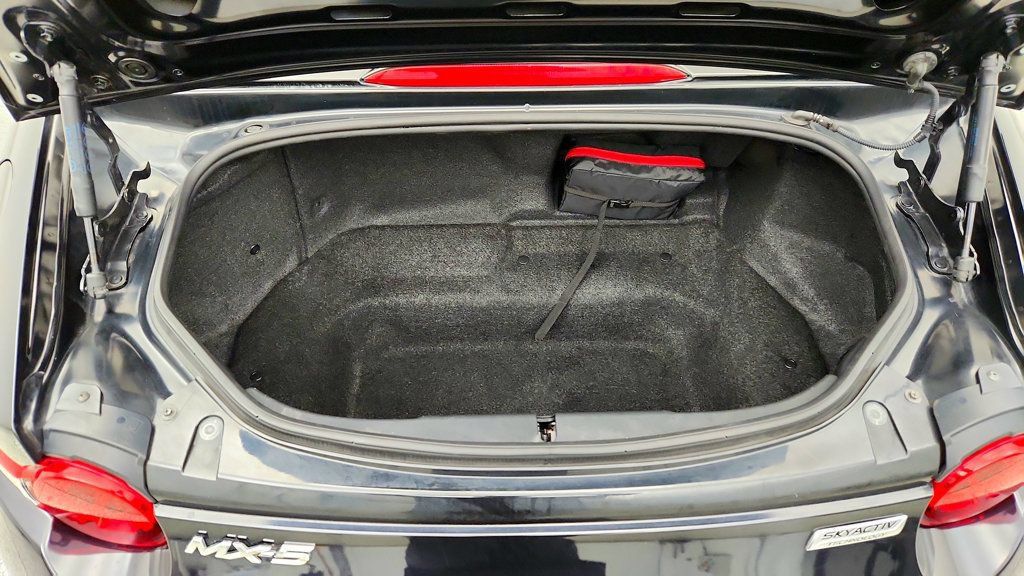 Used 2016 MAZDA MX-5 Miata Club w/ Brembo/BBS Package RWD image 22