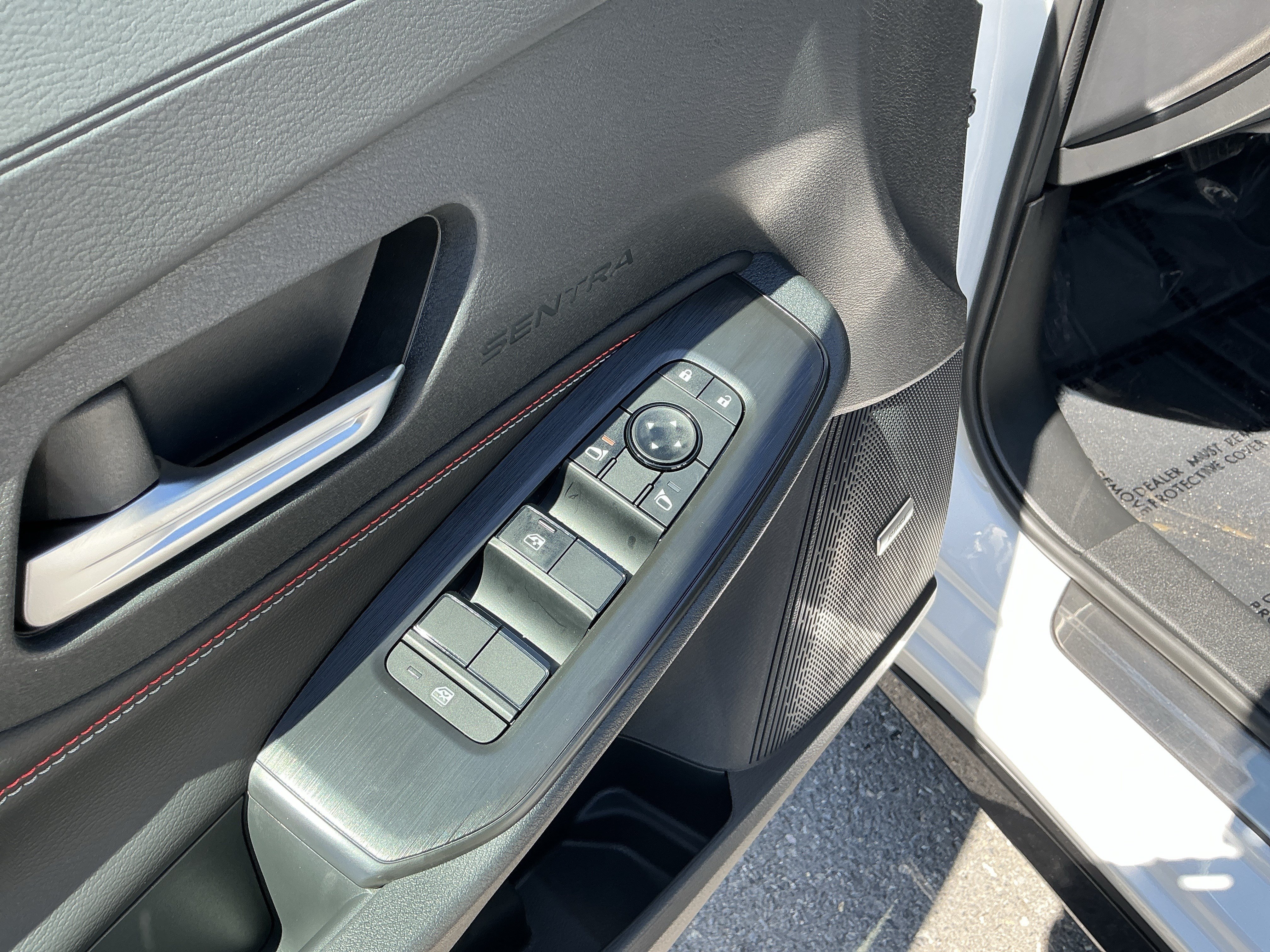 Used 2026 Nissan Sentra SR w/ SR Premium Package FWD image 19