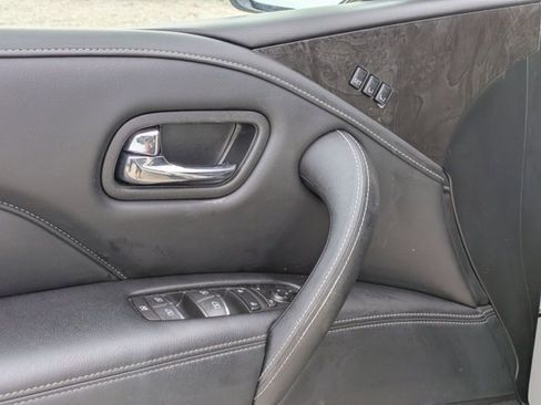 Used 2024 INFINITI QX80 Luxe image 3