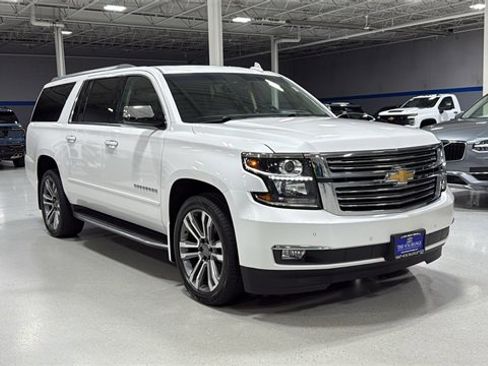 Certified 2018 Chevrolet Suburban Premier image 2