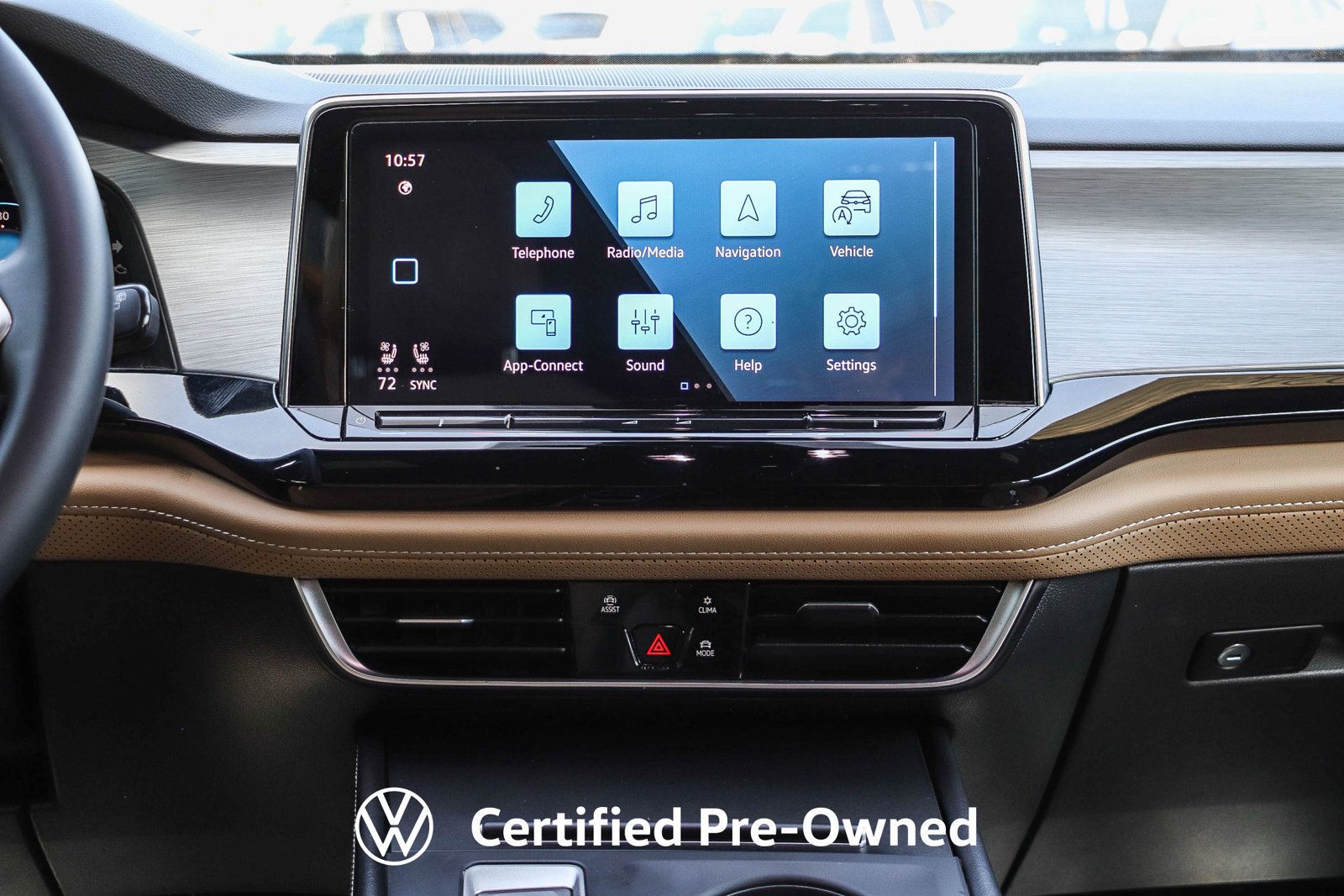 Used 2024 Volkswagen Atlas Cross Sport SE FWD image 15