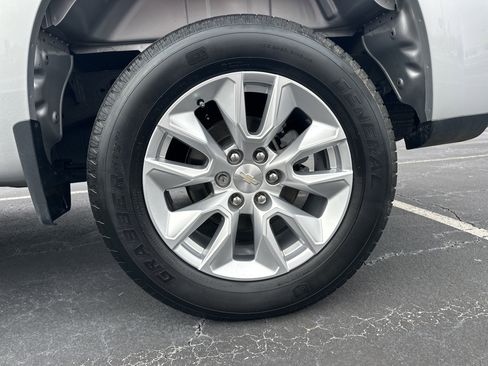 Certified 2022 Chevrolet Silverado 1500 Custom image 21