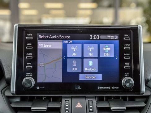 Used 2020 Toyota RAV4 Limited image 18