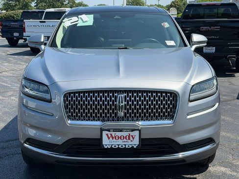 Used 2021 Lincoln Nautilus Reserve AWD/4WD image 22