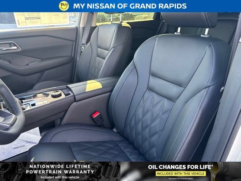 New 2026 Nissan Rogue Platinum AWD/4WD image 15