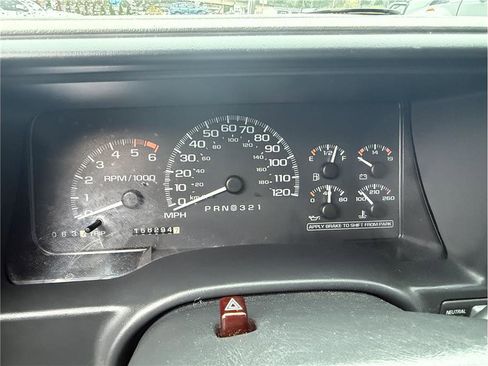 Used 1999 GMC Yukon Denali image 23