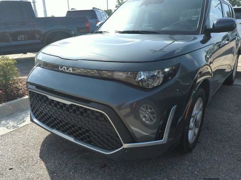Used 2024 Kia Soul LX w/ Option Group 015 FWD image 1