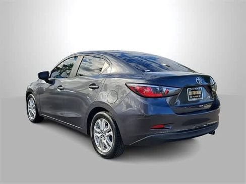 Used 2017 Toyota Yaris iA image 6