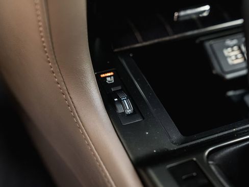 Used 2023 Lexus GX 460 Premium image 19