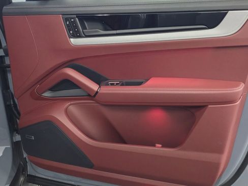 New 2026 Porsche Cayenne E-Hybrid Coupe AWD/4WD image 29