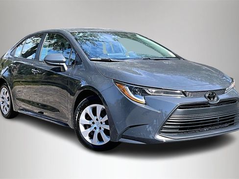 Certified 2024 Toyota Corolla LE image 2