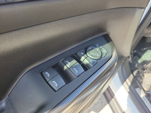 Used 2023 GMC Acadia SLT w/ Preferred Package image 20