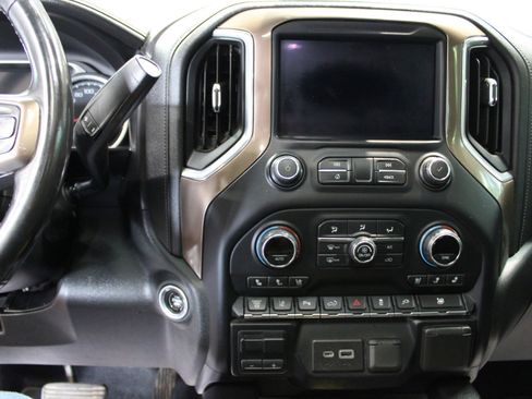 Used 2020 Chevrolet Silverado 2500 High Country image 17