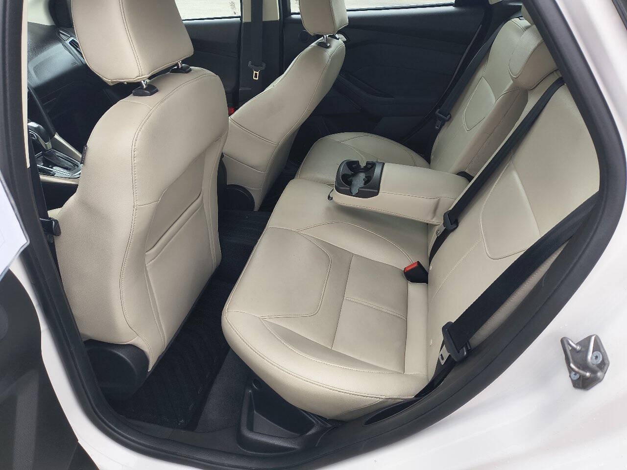 Used 2018 Ford Focus Titanium FWD image 20