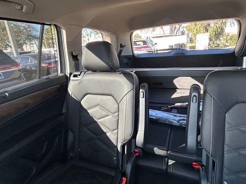 New 2026 Volkswagen Atlas SE image 12