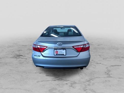Certified 2016 Toyota Camry SE image 9